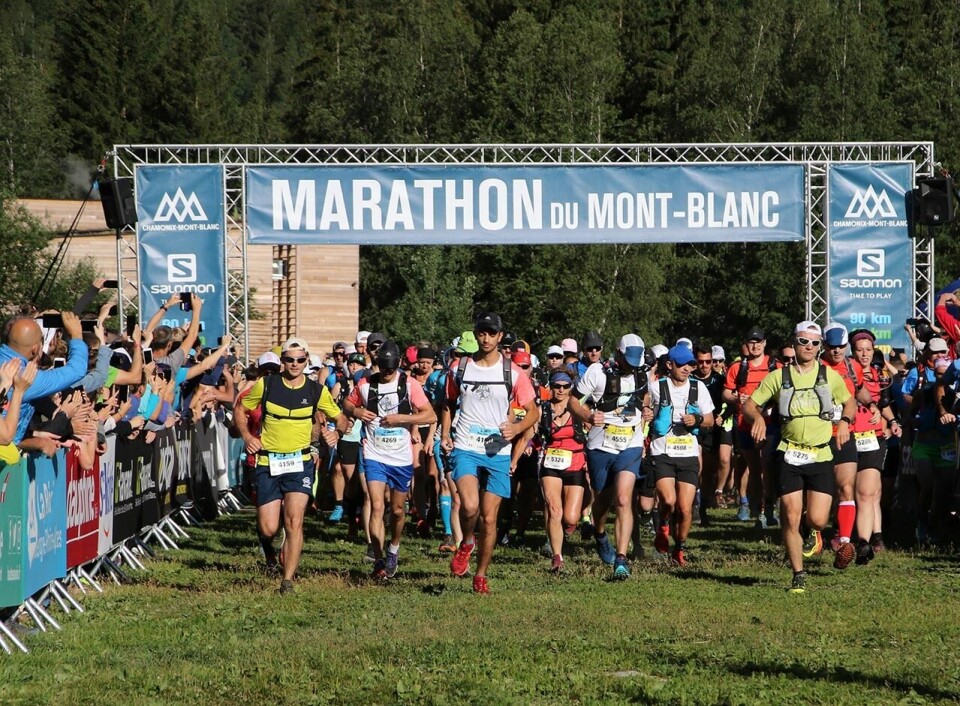 Starten er delt i flere puljer, og her legger startpulje to ut på 23 kuperte km i strålende solskinn. (Foto: Runar Gilberg) Starten er delt i flere puljer, og her legger startpulje to ut på 23 kuperte km i strålende solskinn. (Foto: Runar Gilberg)