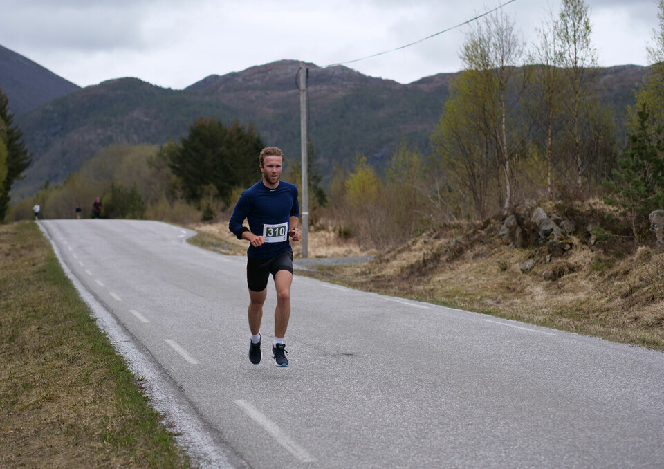 Live Solheimdal med godt løp i Romsdal Haakon Myrmo.JPG