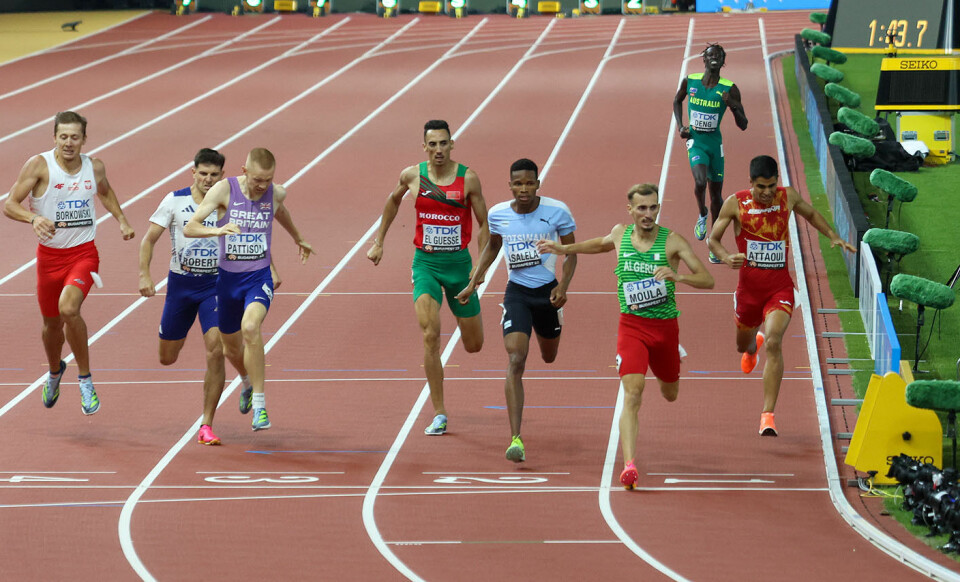 8 mann er klare for det som ser ut til å bli en åpen 800 m-finale Heat_1_1U9A3636_målgang.jpg