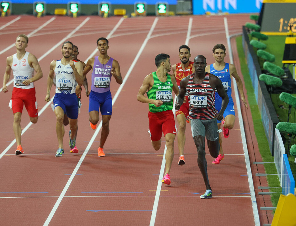 8 mann er klare for det som ser ut til å bli en åpen 800 m-finale Heat_2_1U9A3705_Målgang.jpg