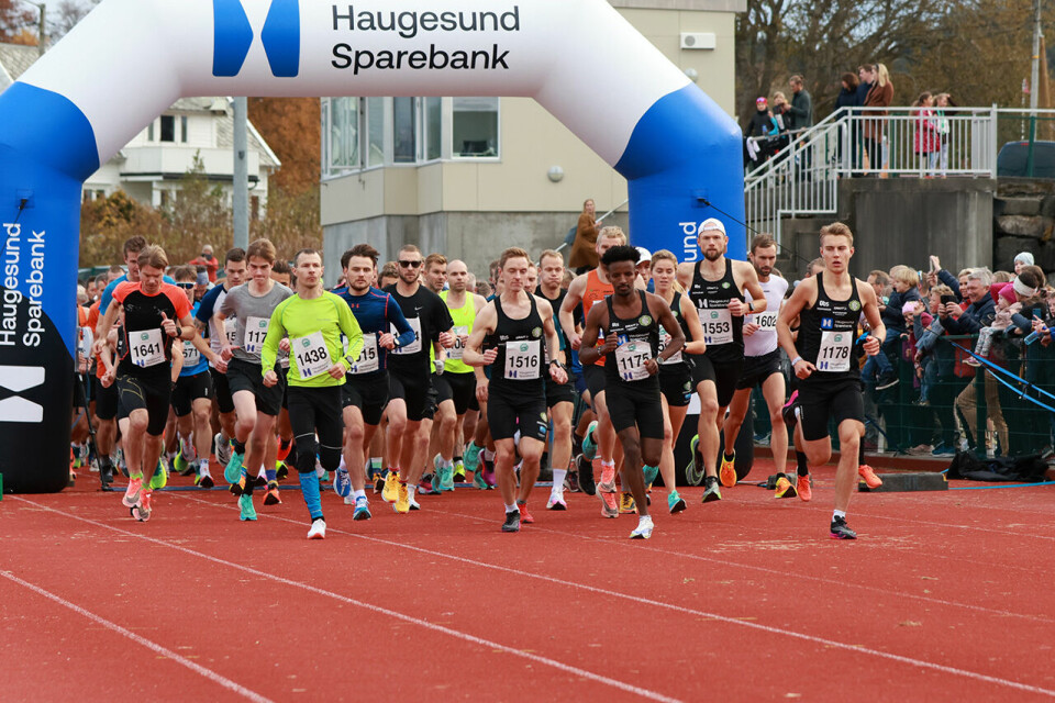 Starten går for Djupadalten 2022. (Foto: Dag Eliassen, HIL) Starten går for Djupadalten 2022. (Foto: Dag Eliassen, HIL)