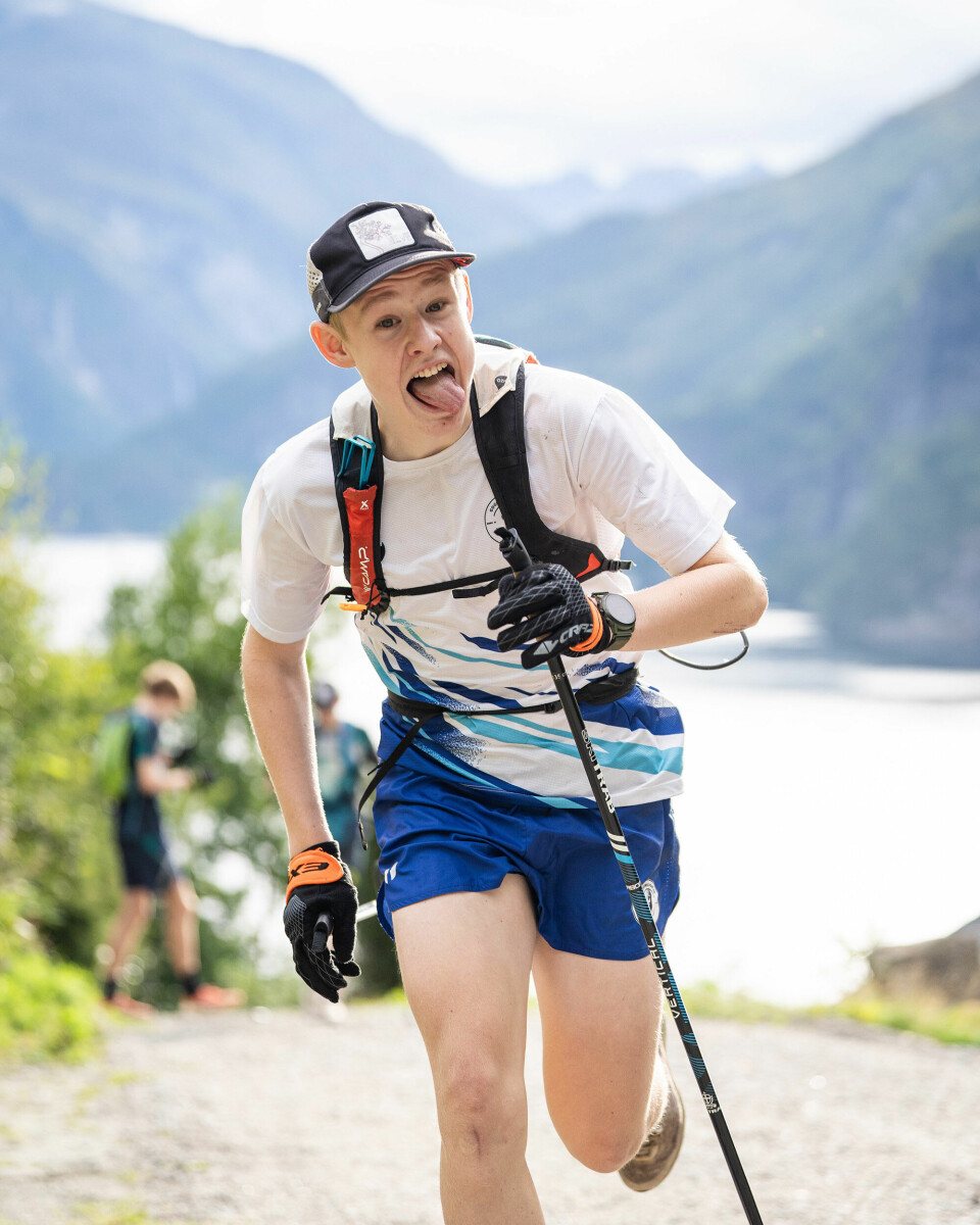 Isak Drøpping flyg fort i fjella både sommar og vinters tid Isak-Droepping-randoneesamling-foto-privat.jpg