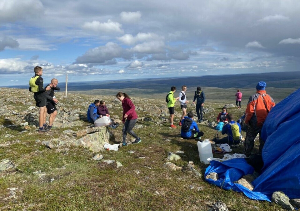 Vindfullt under motbakkeløpet Rastegaisa i Finnmark fra camp kaffepause.jpg