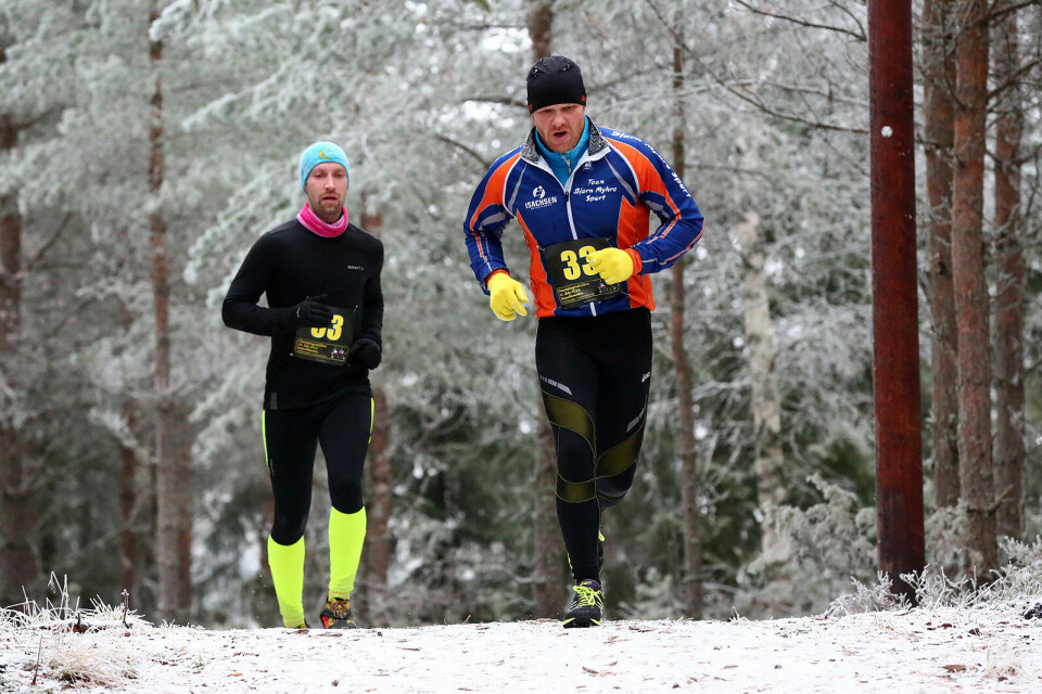Ida Børset Westad og Ståle Gjelsten vant ChampagneUltra Tommy_Holte_foran_Eirik_Totland_Pettersen.jpg