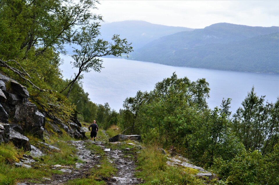 53 fullførte et vått Stornebba Opp i Romsdal DSC_0257 (2).JPG