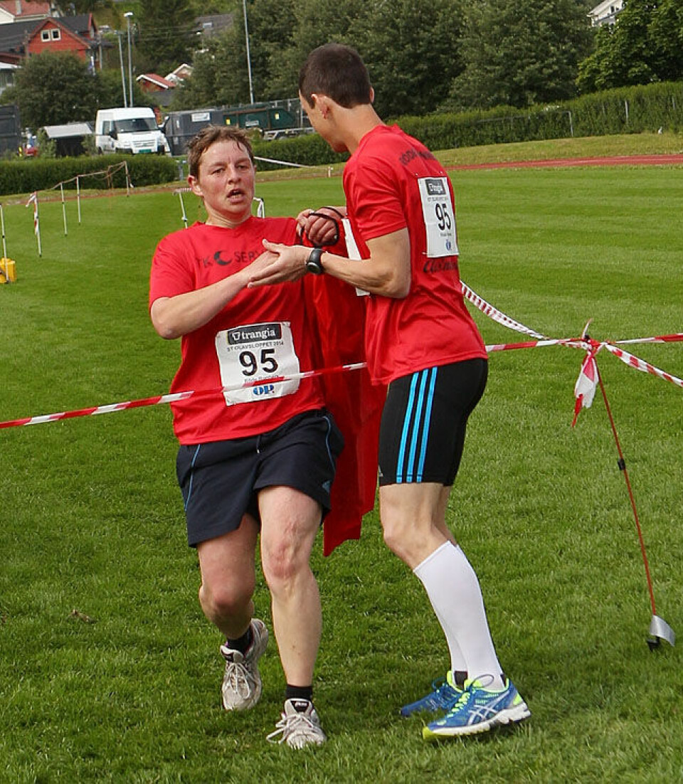Strindheim og Tellefsdal i tet etter første dag i St. Olavsloppet Roede_Runners_veksler_Malvik_A20G6600.jpg