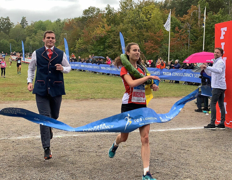 Lidingöloppet: Dadafo Dhaqabi nr. 4 på 30 km, Emma Kirkeberg Mørk satte løyperekord 15km_Vinner_Anastasia_Denisova_1280 .jpg