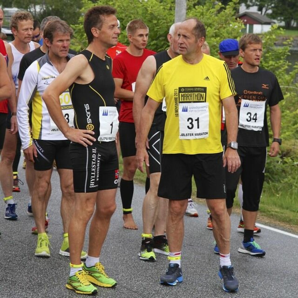 Marius Vedvik med norsk bestenotering på 5 km i Jølster Foer_start