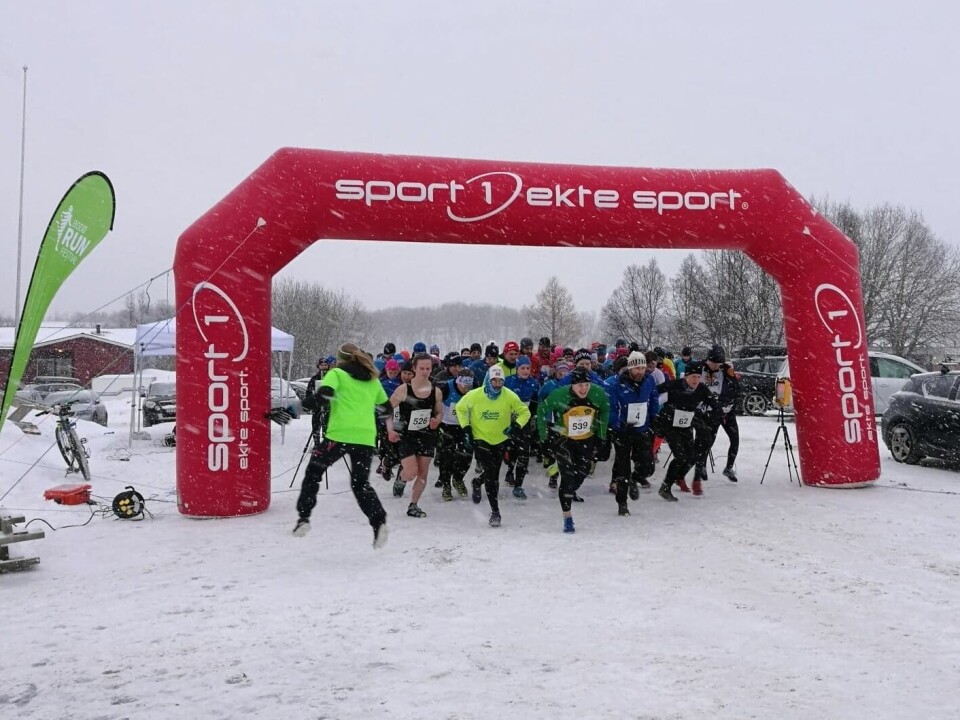 Fra starten på begge distanser samlet. 539 er Jonas Haaberg Bolgen som vant 5,4 km mens 62 er Frank Christoffersen som vant 10 km. (Foto: Erland Eldrup) Fra starten på begge distanser samlet. 539 er Jonas Haaberg Bolgen som vant 5,4 km mens 62 er Frank Christoffersen som vant 10 km. (Foto: Erland Eldrup)