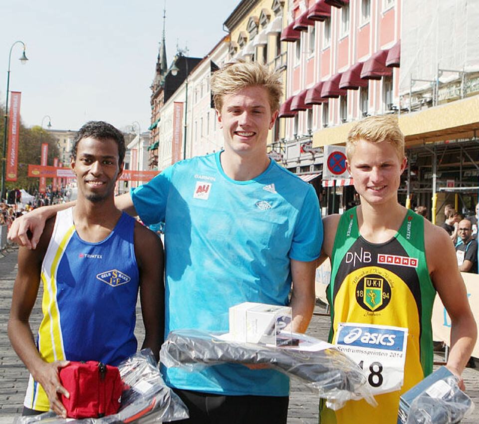 Vidar-triumf ved Buraas og Blom i solskinn og sommervær i Sentrumsløpet 800m_vinnertrio_menn_A20G4414.jpg