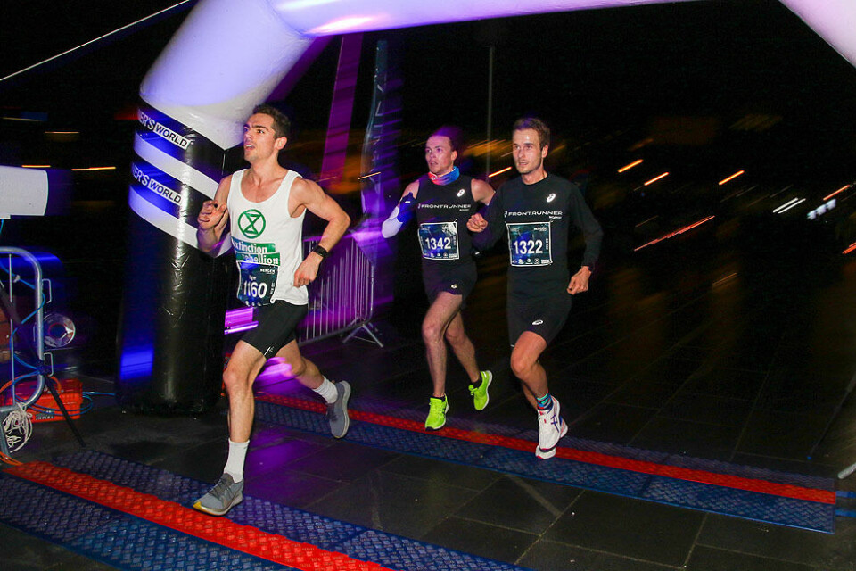 De tre som knivet om seieren på 10 km: Tage Augustson, Marius Sørli og Andreas Iden. Her passerer de halvveis. De tre som knivet om seieren på 10 km: Tage Augustson, Marius Sørli og Andreas Iden. Her passerer de halvveis.