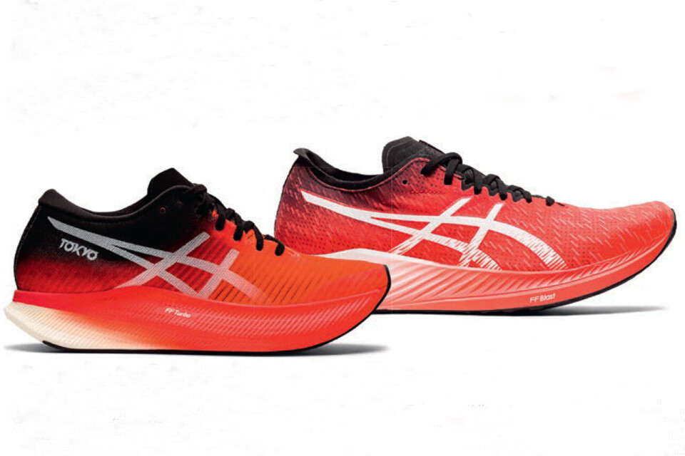 Asics-duo: Mens Metaspeed Sky (til venstre) er den lette toppmodellen, er Magic Speed arbeidshesten som kan brukes til omtrent alt. Begge disse karbonskoene får godt skussmål av Kondis’ tester, Tim Bennett. Asics-duo: Mens Metaspeed Sky (til venstre) er den lette toppmodellen, er Magic Speed arbeidshesten som kan brukes til omtrent alt. Begge disse karbonskoene får godt skussmål av Kondis’ tester, Tim Bennett.