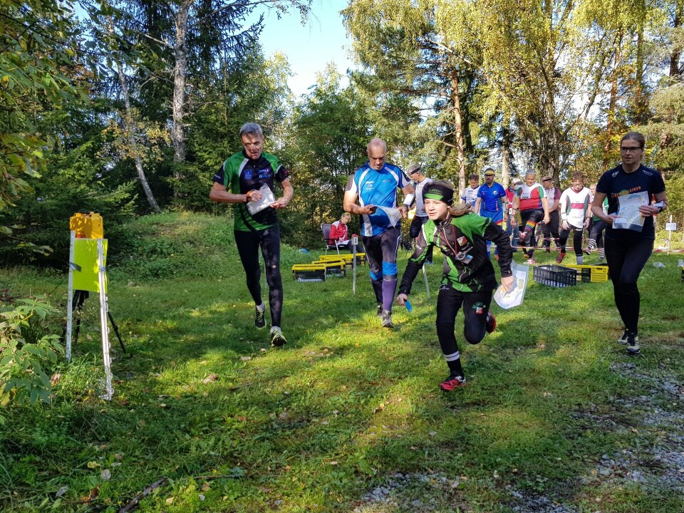 Mari Aarseth og Vegard Ølstad Dalberg de beste i Furugampen i Furuberget Full fart ut fra start.jpg