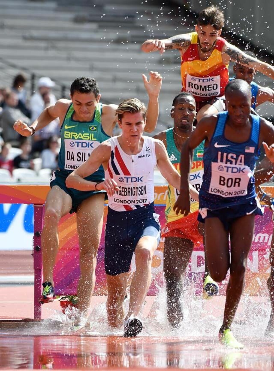 Jakob Ingebrigtsen gav og alt - og falt - i hinderforsøket 3000mh3_vanngrav_50D8064.jpg