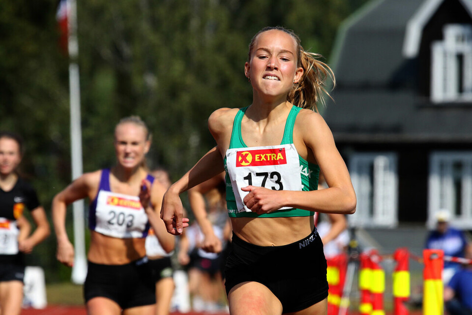 Utklassingsseier til Eilen Brenne i U20-klassen på 800 m 3J6A5605