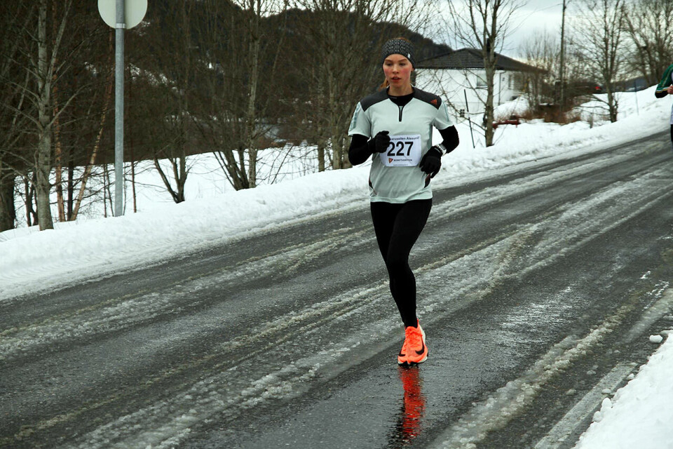 Jenny Rørset trener seg selv med suksess jenny-rorset-3-seier-aalesund-vinterkarusell-2.jpg