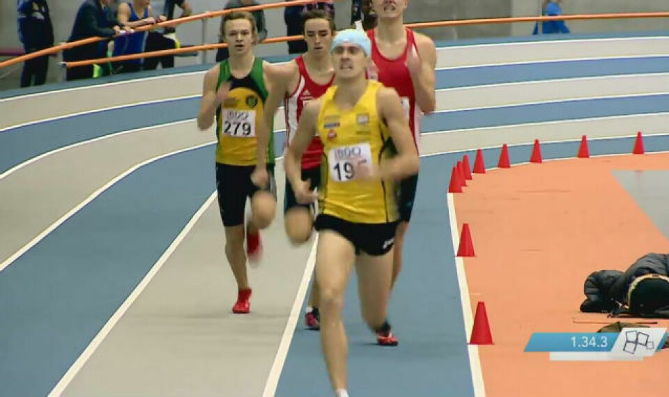 Dramatikk og ny triumf for Erik Udø Pedersen på 3000 m 800m_menn_Froskeland_i_tet.jpg