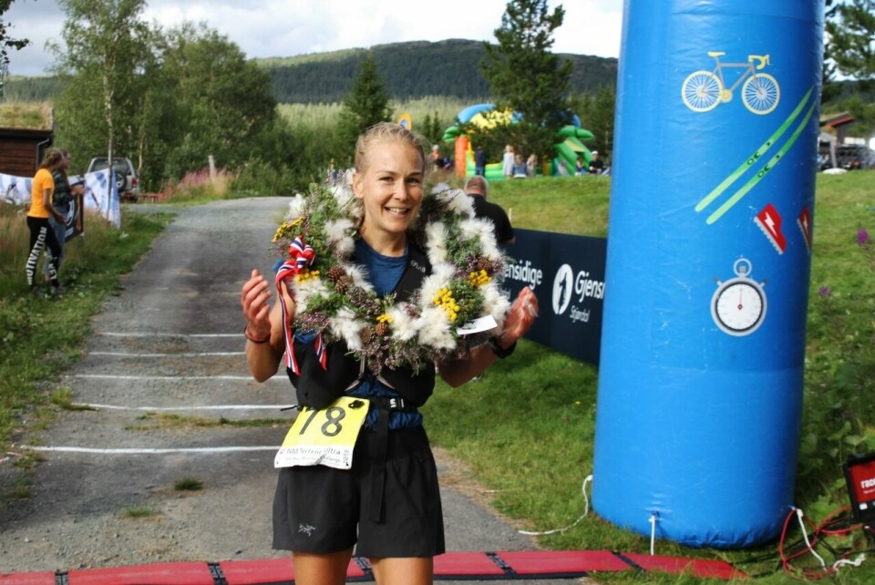 Henriette Brynthe, her etter seieren på NM terrengultra 2018, vant Ultratrippeln og søndagens lengste distanse i Sandsjöbacke Trail. (Foto: Olav Engen) Henriette Brynthe, her etter seieren på NM terrengultra 2018, vant Ultratrippeln og søndagens lengste distanse i Sandsjöbacke Trail. (Foto: Olav Engen)