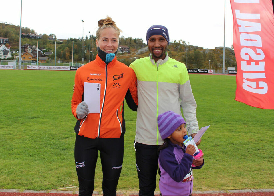 Sara Aarseth Jünger og Frew Zenebe Brkineh kunne begge glede seg over både seier og løyperekord. (Foto: Inge Akerjordet) Sara Aarseth Jünger og Frew Zenebe Brkineh kunne begge glede seg over både seier og løyperekord. (Foto: Inge Akerjordet)