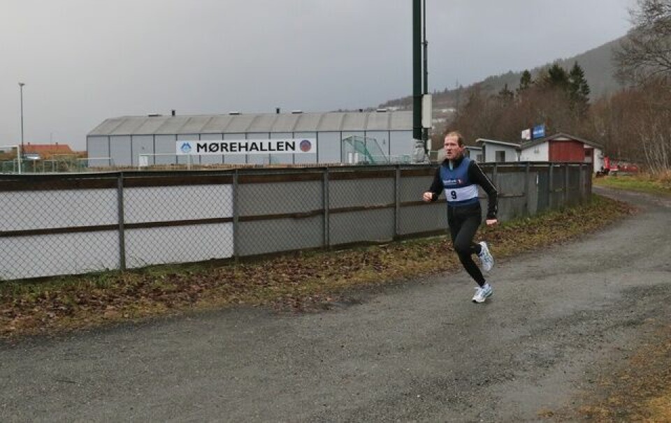 Are Uran vant stormfullt Rotevatnet rundt 02_Are_Uran.jpg
