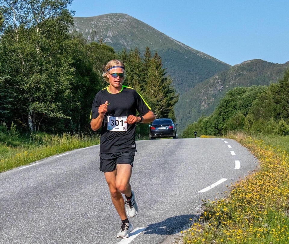 Romsdal 5/10/halv slo godt an i sommarvarmen Preben_Groenseth_Run_Hustadvika.jpg
