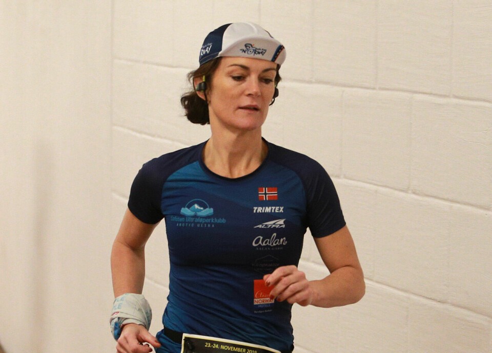 Bislett 24-timers er i gang med 159 løpere Rakel_Enoksen_Hagen_1runde_AZ3T0314.jpg