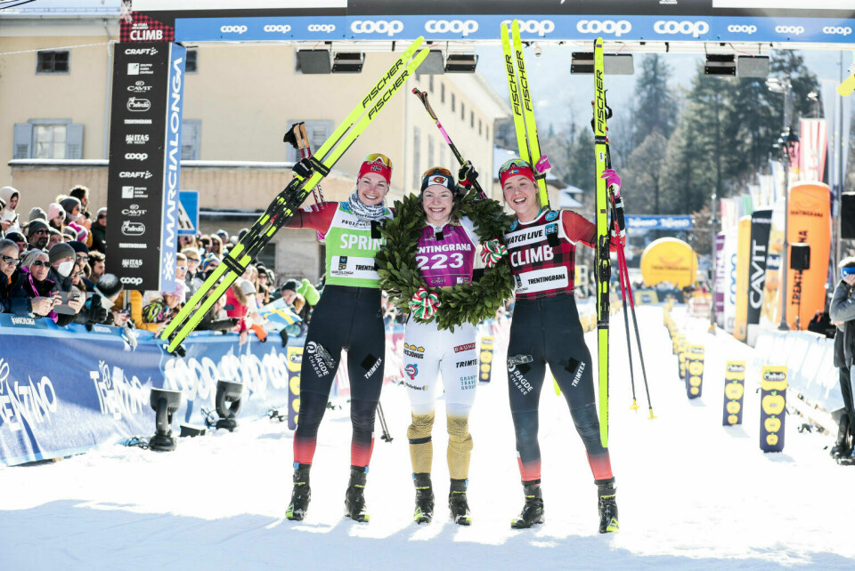 De tre beste kvinner: Anniken Gjerde Alnæs ; Magni Smedås; Jenny Larsson. (Foto: Vanzetta/NordicFocus). De tre beste kvinner: Anniken Gjerde Alnæs ; Magni Smedås; Jenny Larsson. (Foto: Vanzetta/NordicFocus).