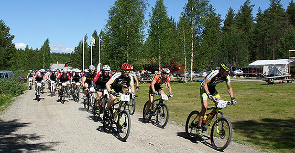 Niklas Åkvik og Linda Bjerke raskeste finnskogkurerer Starten_2012