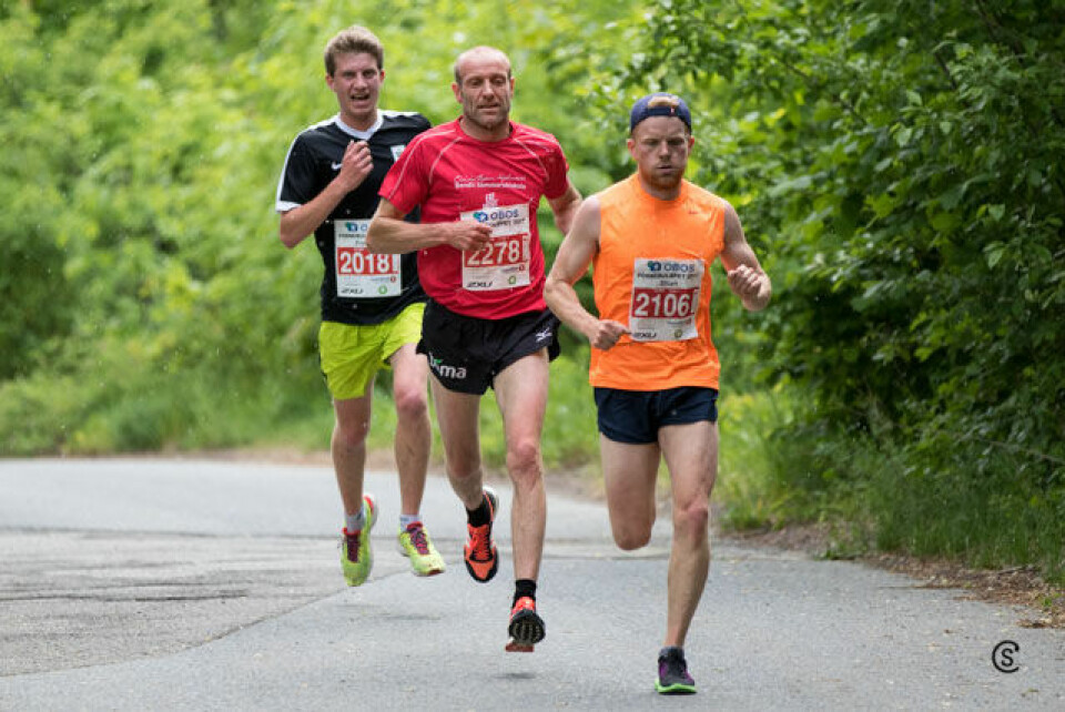 3200 fullførte det åttende Fornebuløpet Fredrik_Arne_Grusd_Stian_Kaakonsen_Odd__Bjoern_Hjelmeseth_KONDIS_2017-05-31-S7D_0996.jpg