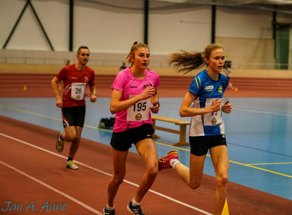 17 mann under 9 minutter på 3000 m i Trøndersk Vinterkarusell Troendersk_Vinterkarusell_kvinneteten.jpg