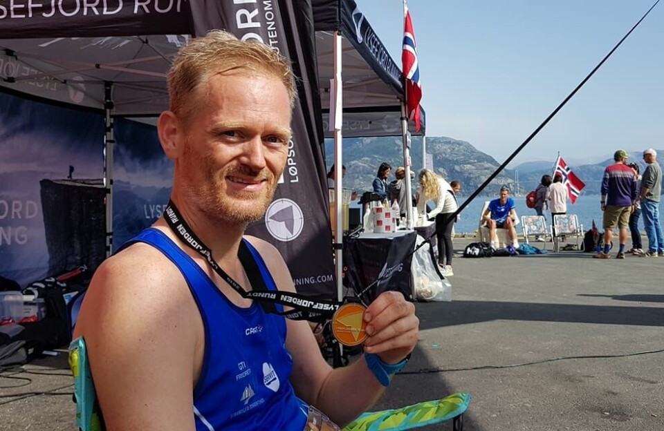 Simen Holvik hadde veldig stor framgang i 2019-sesongen, men har betydelig tøffere målsetting for de neste årene. Bilder er tatt etter målgang på Lysefjorden Rundt. (Foto: Lysefjord Running) Simen Holvik hadde veldig stor framgang i 2019-sesongen, men har betydelig tøffere målsetting for de neste årene. Bilder er tatt etter målgang på Lysefjorden Rundt. (Foto: Lysefjord Running)