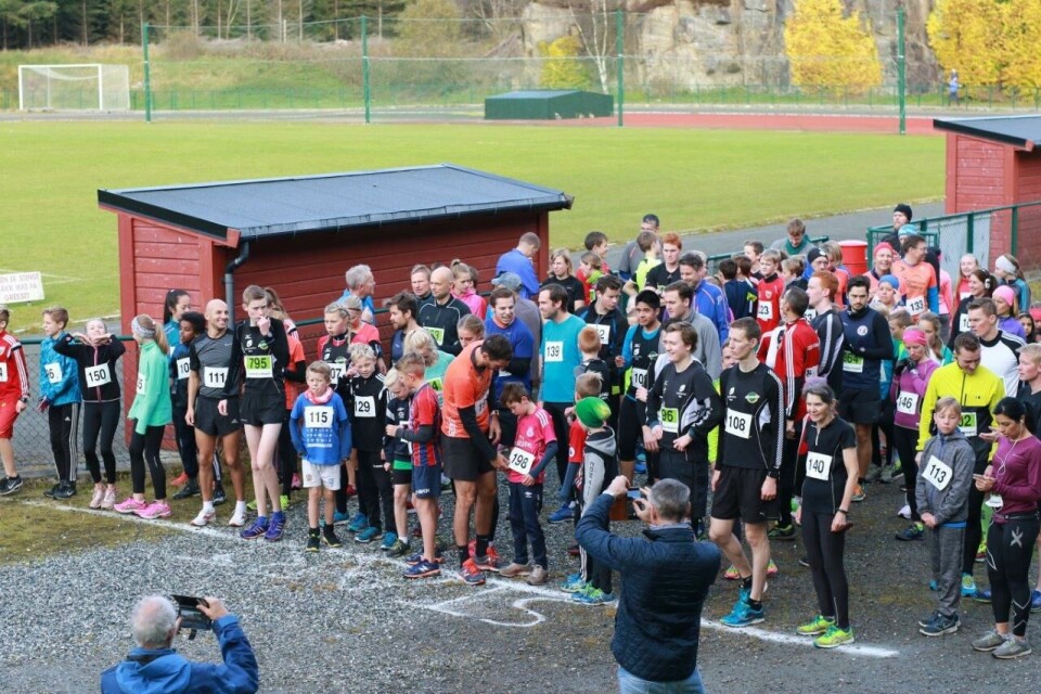 Fra starten på 5 og 10 km (foto: Ane Tømmernes). Fra starten på 5 og 10 km (foto: Ane Tømmernes).