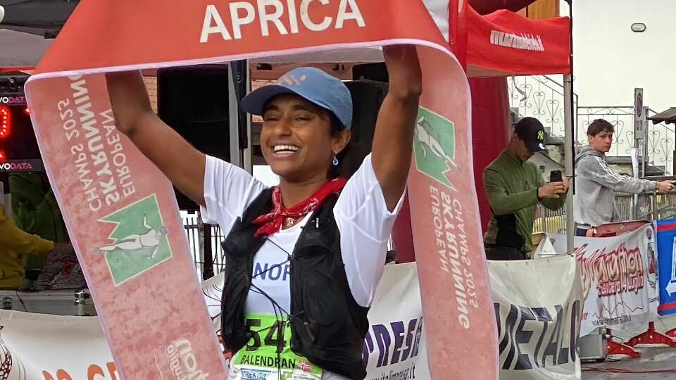 Shangave Balendran først i mål, til EM-gull. (Foto: International Skyrunning Federation) Shangave Balendran først i mål, til EM-gull. (Foto: International Skyrunning Federation)