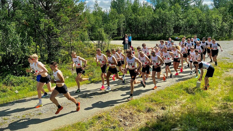 Fra starten på 10 km i Bjørsjølia for to år siden med 35 løpere i feltet. (Foto: Sigurd Leren) Fra starten på 10 km i Bjørsjølia for to år siden med 35 løpere i feltet. (Foto: Sigurd Leren)