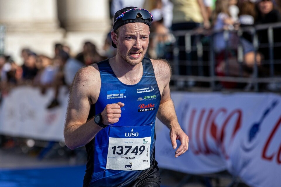 Mads Berge beste norske i Lisboa Marathon 8. oktober Halv Georg Lande.jpg