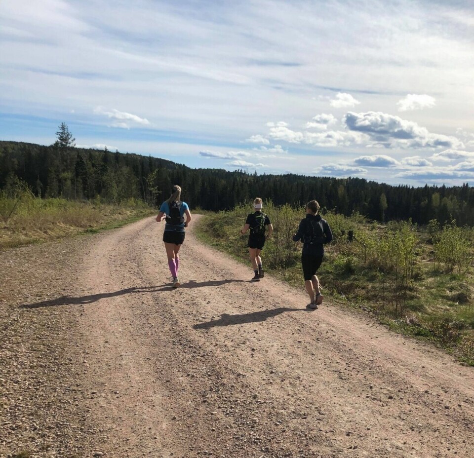 Magnus var heldig, fikk med tre sterke ultraløpere på 16 mil treningstur til Verdens Ende Grusvei (1280x1236).jpg