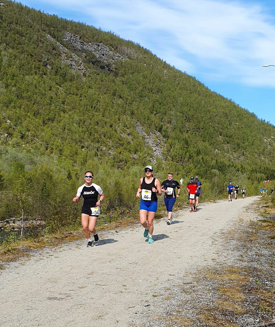 12 løpere løp 12 runder under Narvik Backyard Ultra 01.jpg