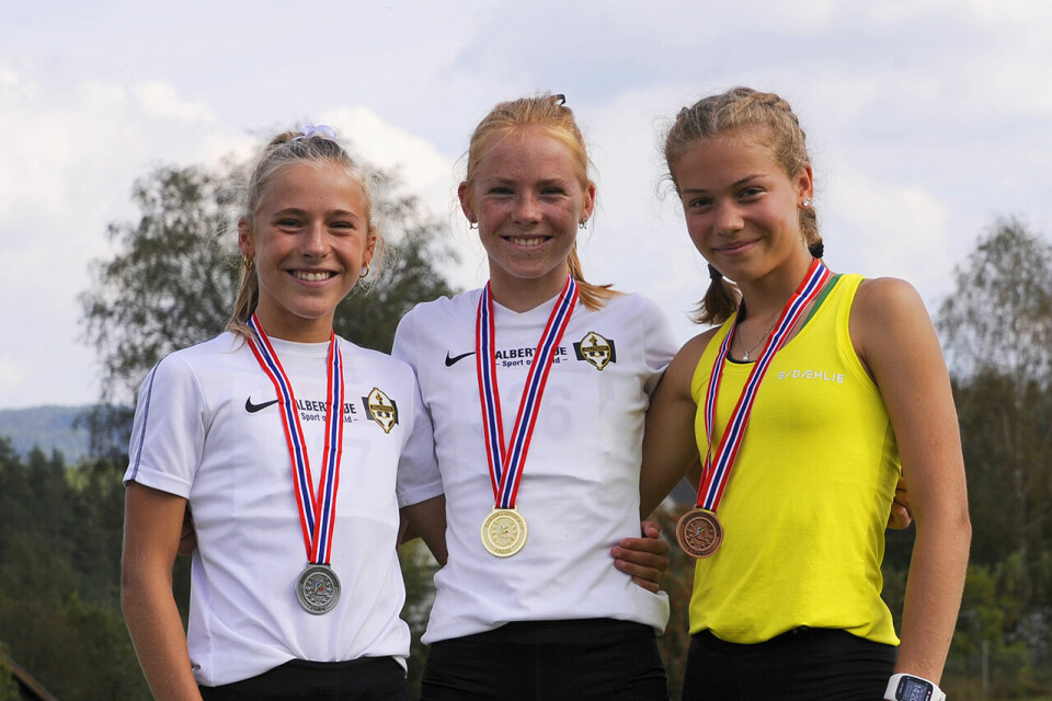 Dobbelt Halle Haugen på 3000 m i jr-NM _DSC4811