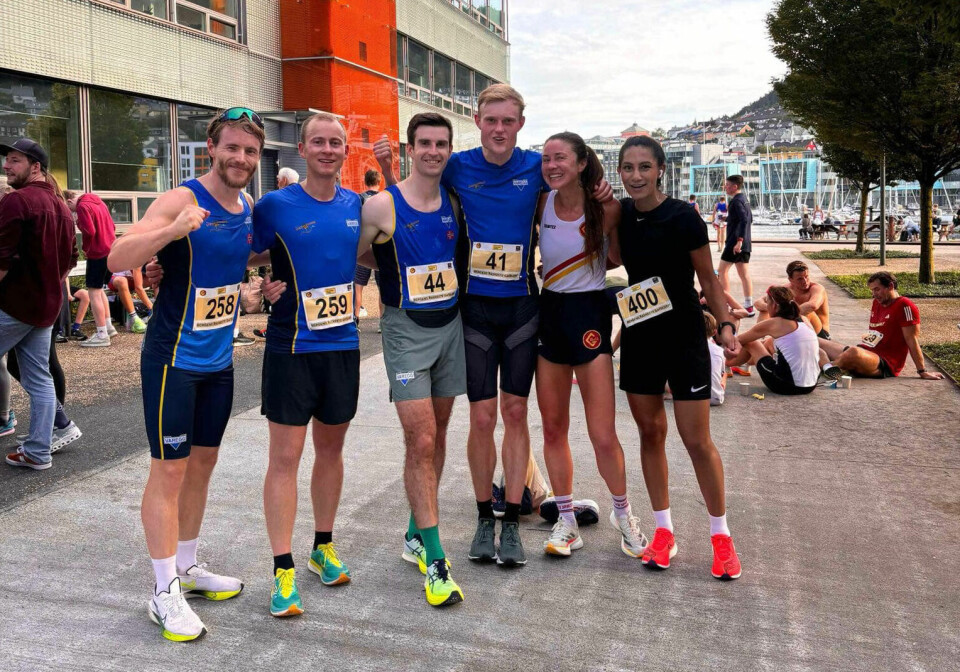 Både vinneren av herreklassen og mange av de beste løperne var fra Varegg. Her er noen av dem, og noen fra Gular: Magnus Kallager, Anders Veum, Callum Smith, Mark Purkis, Anne-Mette Juuhl, Ingela Khan. (Alle foto: Fra Bykarusellens FB-side) Både vinneren av herreklassen og mange av de beste løperne var fra Varegg. Her er noen av dem, og noen fra Gular: Magnus Kallager, Anders Veum, Callum Smith, Mark Purkis, Anne-Mette Juuhl, Ingela Khan. (Alle foto: Fra Bykarusellens FB-side)