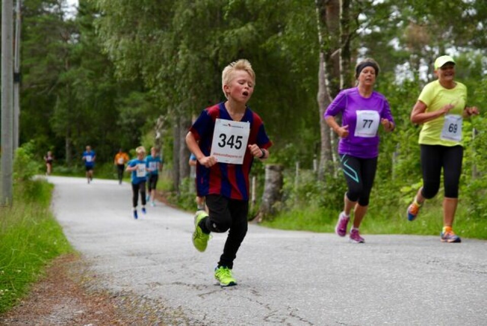 Fotballklubb fylte opp Ålesund Sommerkarusell Aksel_Brande_Olsvik