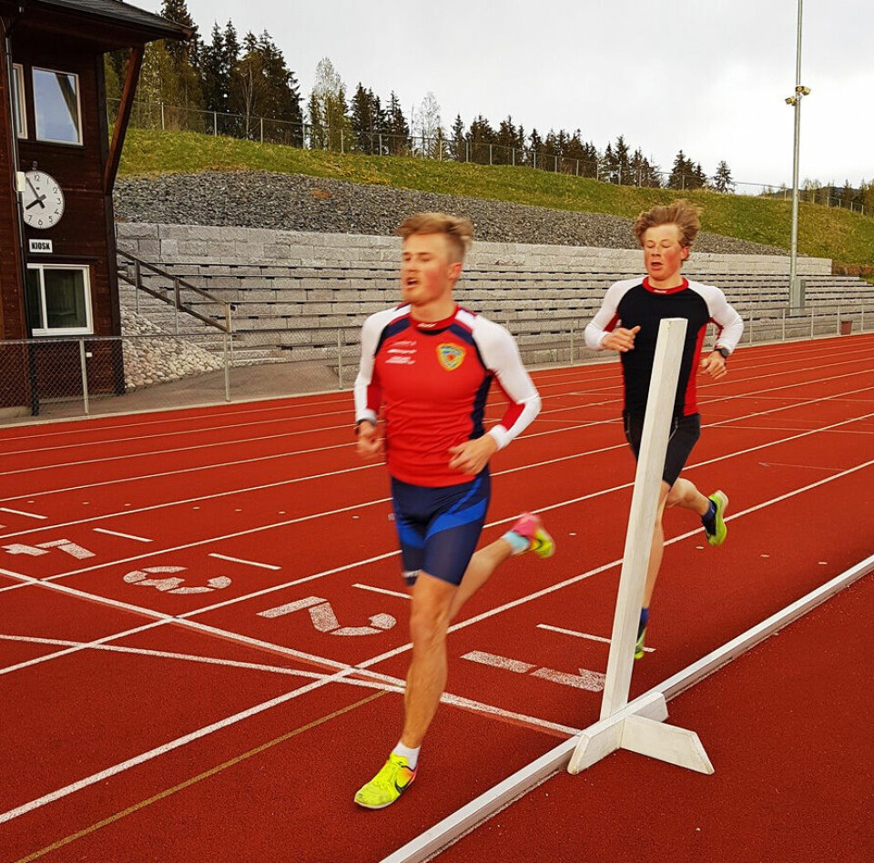 Magnus Tuv Myhre med 14.22 på 5000 m i sololøp Johannes_og_Bjarte_Bjertnaes.jpg