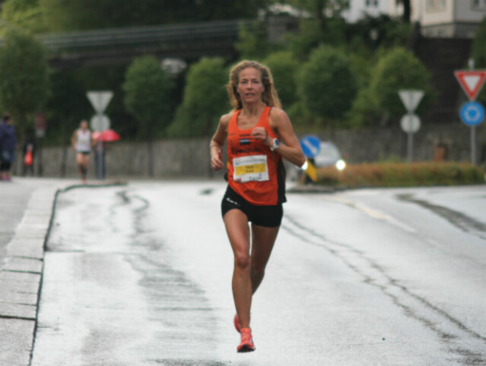 Thomas Asgautsen og Julie B Aspesletten seiret i Stavanger Maraton sara.jpg