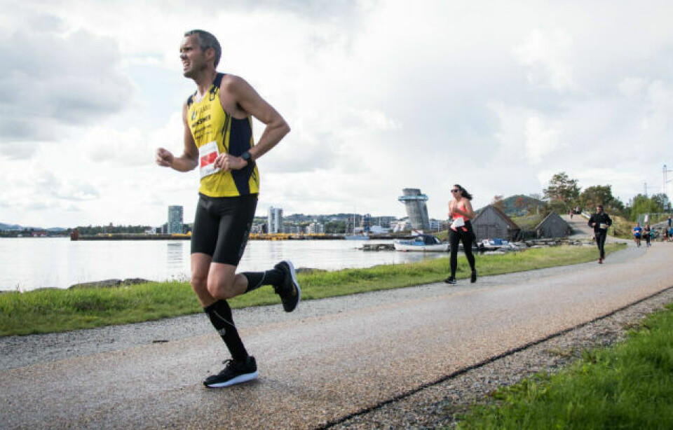 Thomas Asgautsen og Julie B Aspesletten seiret i Stavanger Maraton JarleRisa.jpg