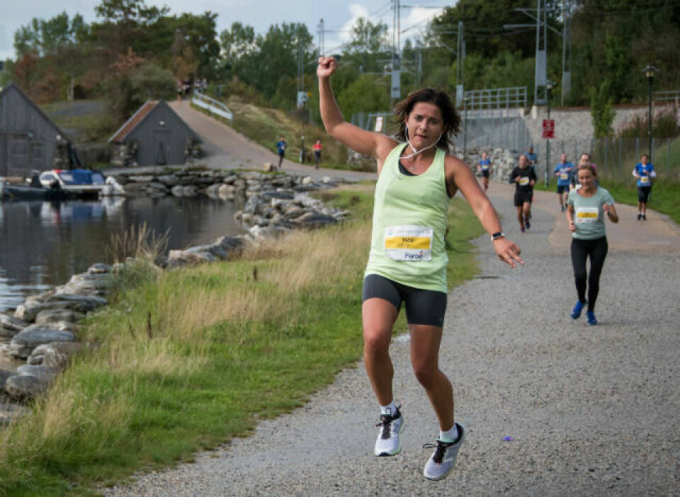Thomas Asgautsen og Julie B Aspesletten seiret i Stavanger Maraton kvinne_halvmaraton.jpg