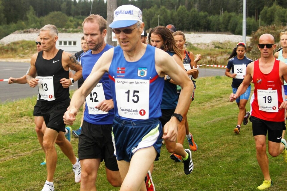 Fra starten på maraton med vinner Morten Stensberg (13) til venstre sammen med bl.a. Henrik Foss (42), Ola Mellem (15) og Henrik Been (19). (Foto: Ole Erik Befring Kristiansen) Fra starten på maraton med vinner Morten Stensberg (13) til venstre sammen med bl.a. Henrik Foss (42), Ola Mellem (15) og Henrik Been (19). (Foto: Ole Erik Befring Kristiansen)