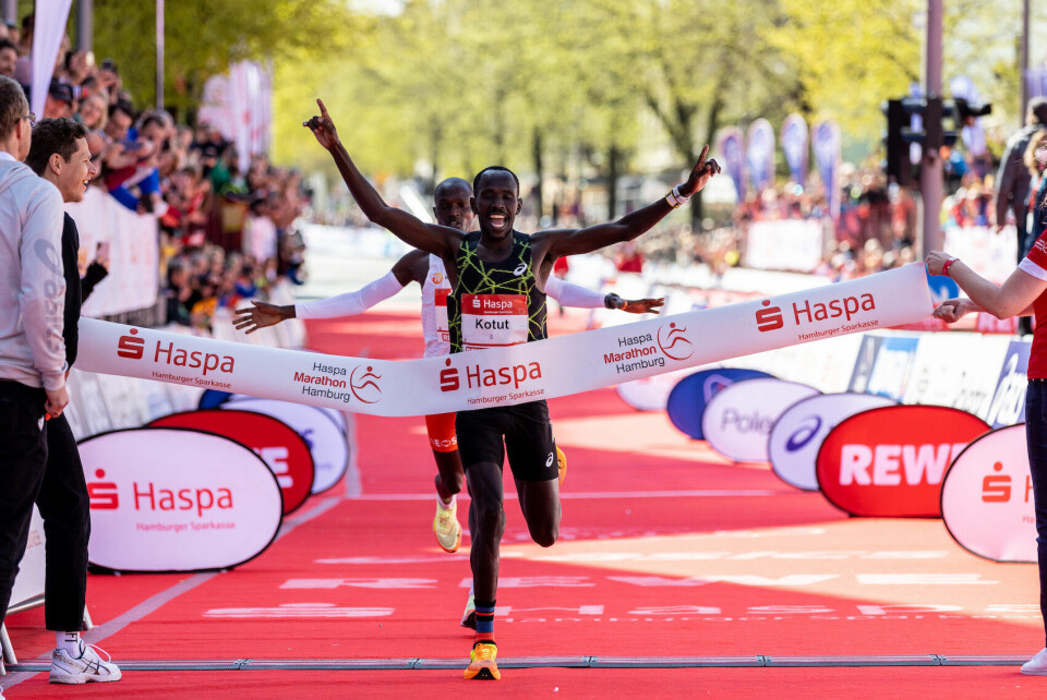 Yalemzerf Yehualaw vant Marathon Hamburg i sin debut på distansen PS220424ER51623.jpg
