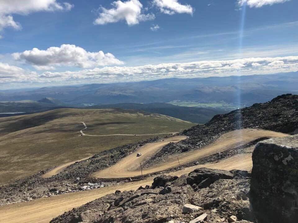 Borghild Løvset knuste rekorden i Solan Gundersens Styrkeprøve Utsikt_Tron.jpg
