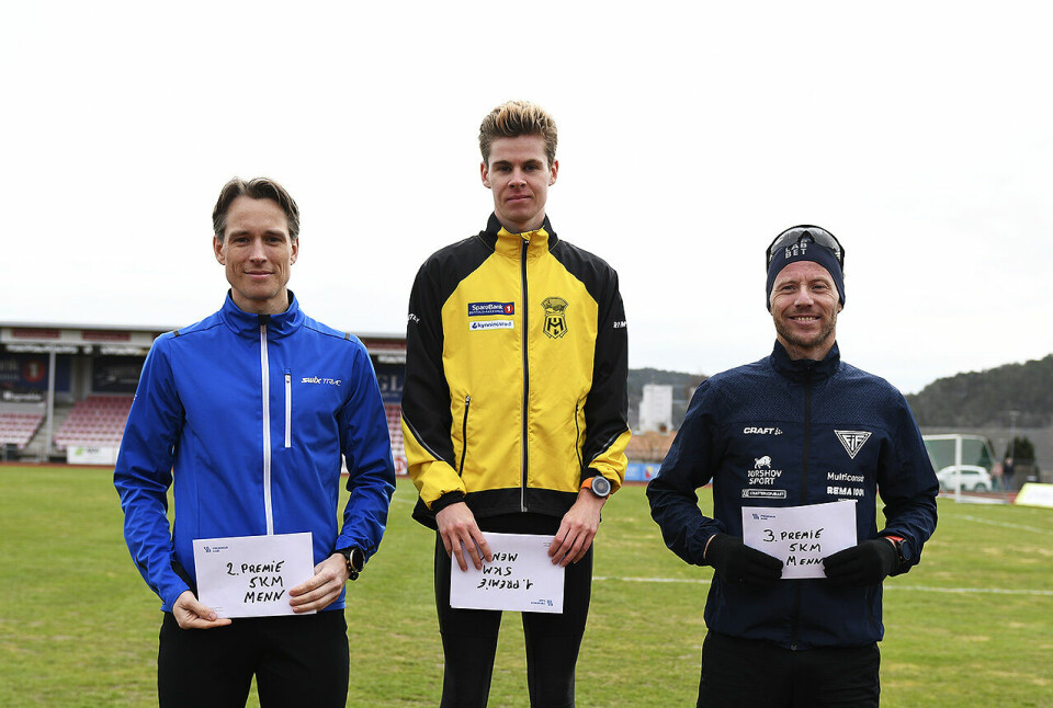Trym Tønnesen satte med tiden 14:17 solid løyperekord på 5 km. På de to neste plassene fulgte Mathias Hove Zimmer (til venstre) og Alf-Georg Joranger (til høyre). (Foto: Bjørn Johannessen) Trym Tønnesen satte med tiden 14:17 solid løyperekord på 5 km. På de to neste plassene fulgte Mathias Hove Zimmer (til venstre) og Alf-Georg Joranger (til høyre). (Foto: Bjørn Johannessen)