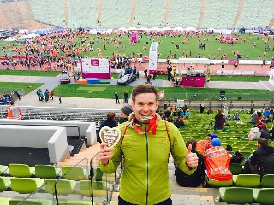 Sterk 3. plass til Eivind Flugstad Østberg i München Marathon Christian_Odgaard_med_medaljen.jpg