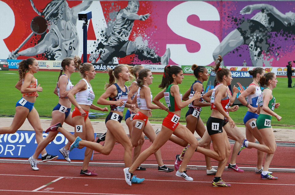 EM U20: De norske et godt stykke bak Europas beste juniorer på mellom- og langdistanse 1500m_jenter_finale_samlet_felt_1280_AZ3T6458.jpg